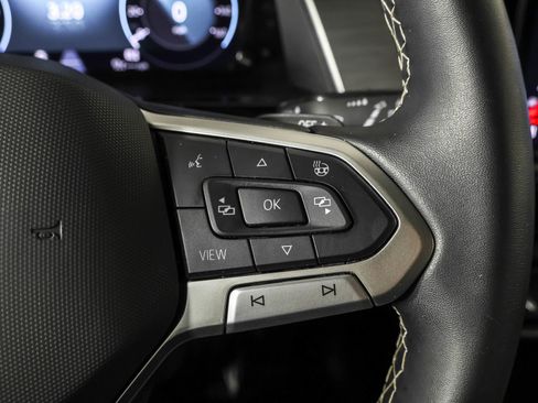 Used 2024 Volkswagen Atlas Cross Sport SE image 29