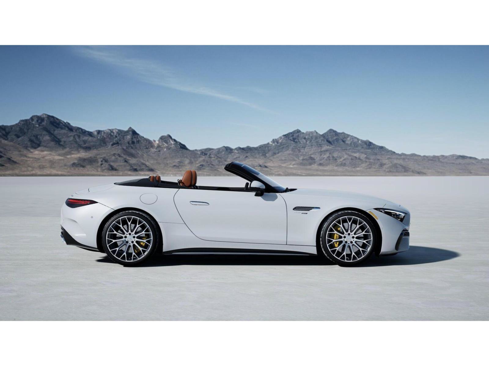 New 2026 Mercedes-Benz SL 63 AMG 4MATIC image 2