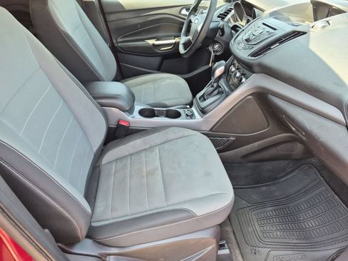 Used 2016 Ford Escape SE w/ SE Cold Weather Package FWD image 21