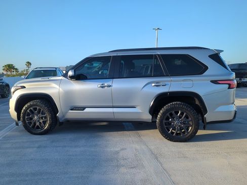 Used 2023 Toyota Sequoia Platinum image 5