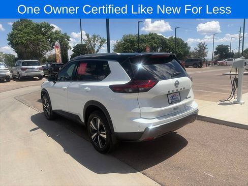 Used 2025 Nissan Rogue SL AWD/4WD image 7