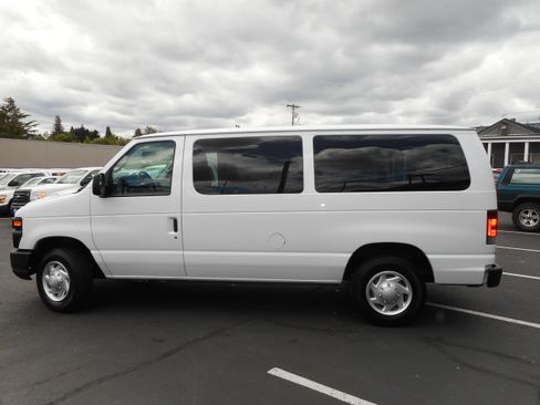 Used 2011 Ford E-150 and Econoline 150 Wagon w/ PWR Windows & Locks Group RWD image 2