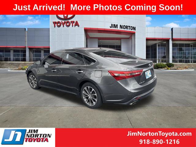 Used 2016 Toyota Avalon XLE FWD image 3