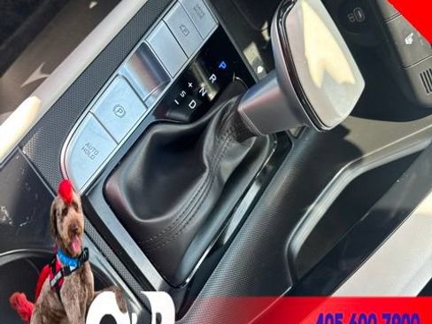 Used 2025 Hyundai Elantra Limited FWD image 27