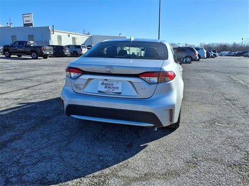 Used 2022 Toyota Corolla LE image 23