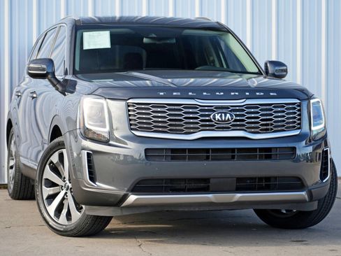 Used 2020 Kia Telluride EX w/ EX Premium Package image 2