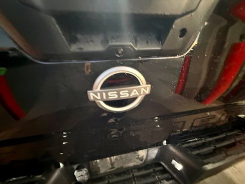 Used 2022 Nissan Frontier SV image 24