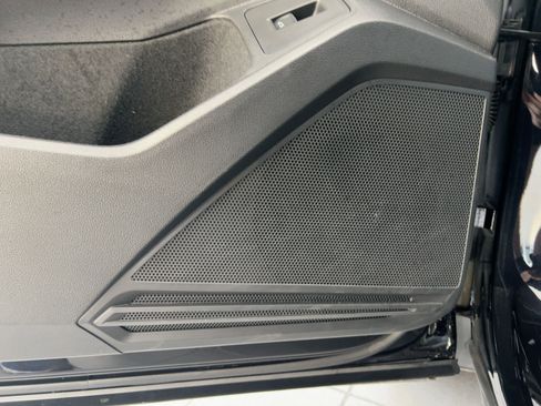 Certified 2023 Volkswagen Tiguan SEL R-Line image 23