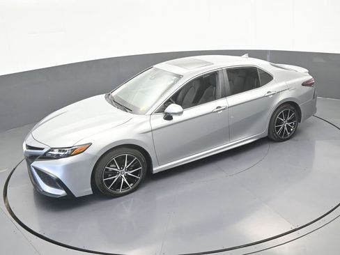Used 2024 Toyota Camry SE w/ Convenience Package FWD image 42