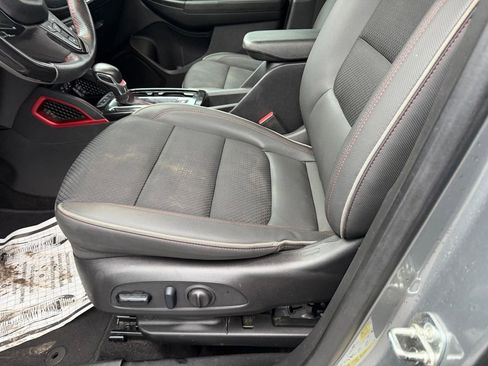 Used 2023 Chevrolet TrailBlazer RS FWD image 12