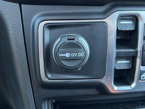 Used 2022 Jeep Wrangler Unlimited Sport S image 27