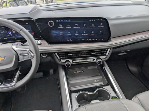 New 2026 Chevrolet Tahoe Premier AWD/4WD image 17