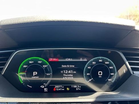 Used 2023 Audi e-tron Premium w/ Convenience Plus Package image 9