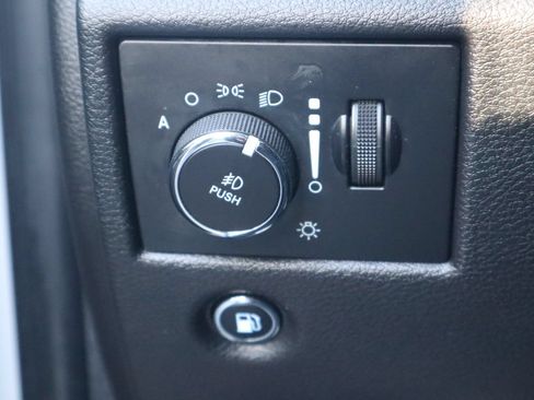 Used 2019 Jeep Grand Cherokee Limited w/ Luxury Group II AWD/4WD image 29