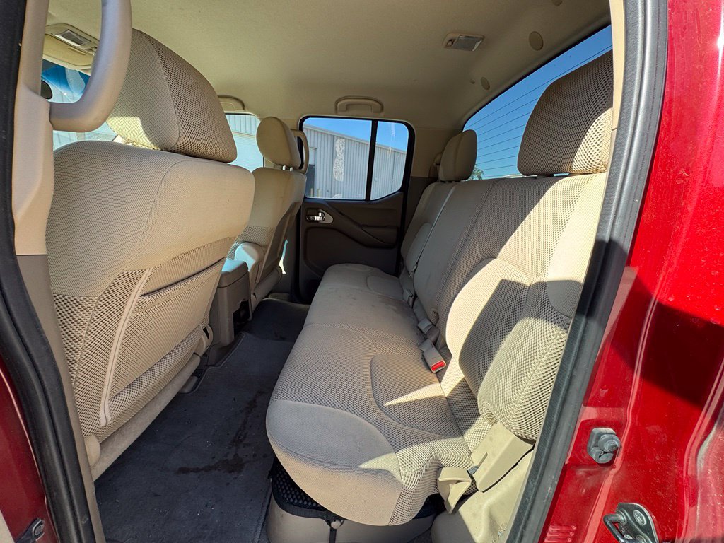 Used 2009 Nissan Frontier SE w/ SE Value Truck Pkg RWD image 12