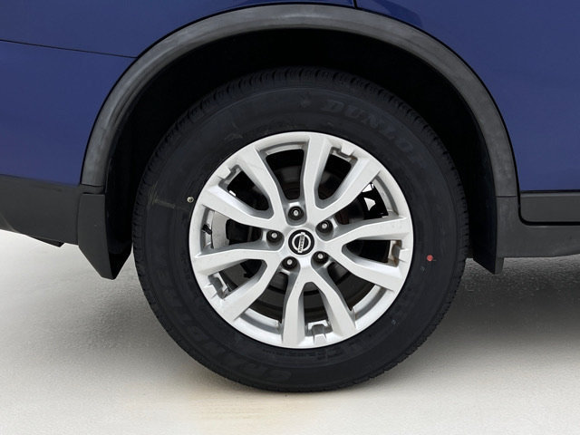 Used 2018 Nissan Rogue SV FWD image 27