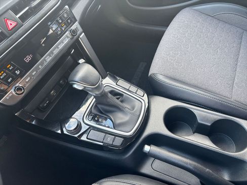 Used 2025 Kia Seltos S image 40