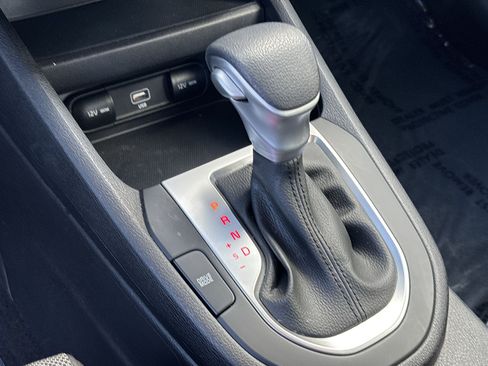 Used 2023 Kia Forte LXS w/ LXS Technology Package FWD image 19