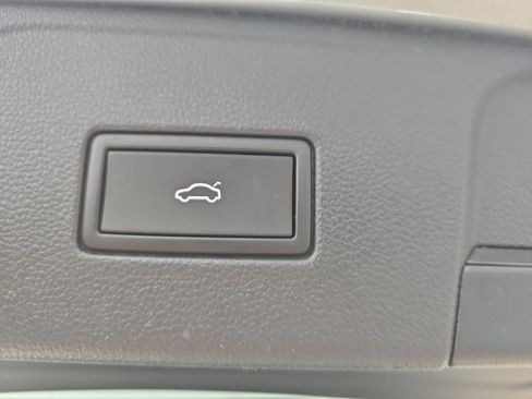Used 2023 Volkswagen Atlas SE w/ Panoramic Sunroof Package FWD image 31