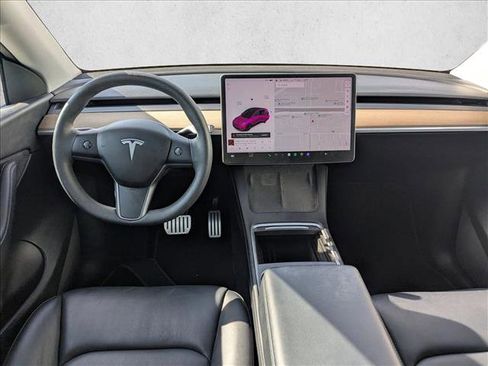 Used 2022 Tesla Model Y Performance image 15