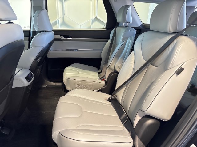 Used 2025 Hyundai Palisade SEL AWD/4WD image 17