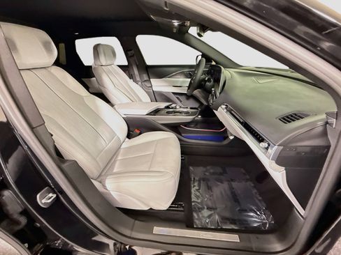 Used 2023 Cadillac Lyriq AWD image 29