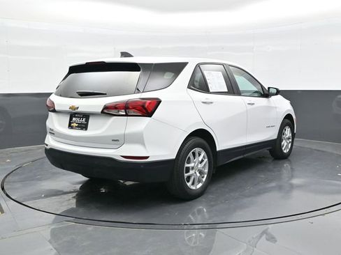 Used 2022 Chevrolet Equinox LS w/ LS Convenience Package AWD/4WD image 6