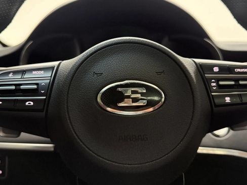Used 2018 Kia Stinger GT2 AWD/4WD image 22