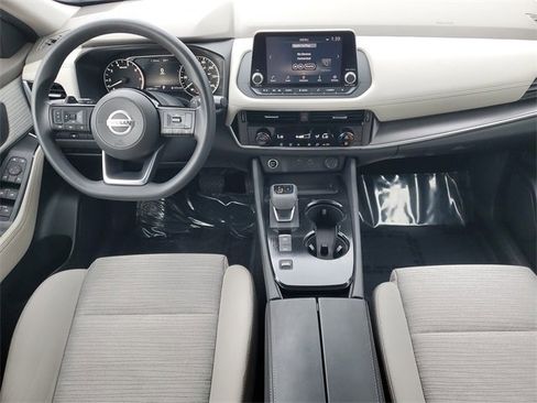 Certified 2021 Nissan Rogue SV image 13