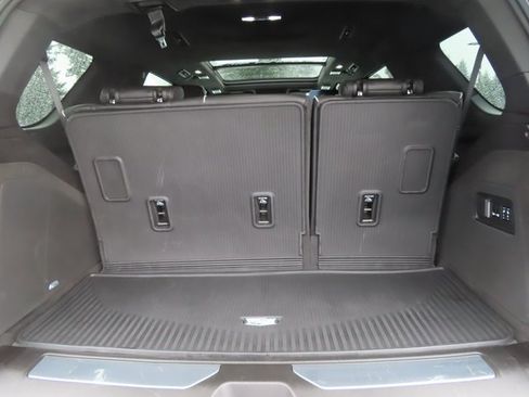 Used 2023 Cadillac Escalade V image 40