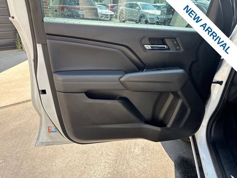 Used 2023 Chevrolet Colorado LT w/ LT Convenience Package II AWD/4WD image 17