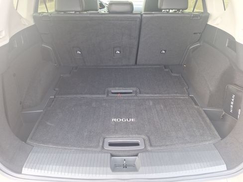 Used 2024 Nissan Rogue Platinum FWD image 37