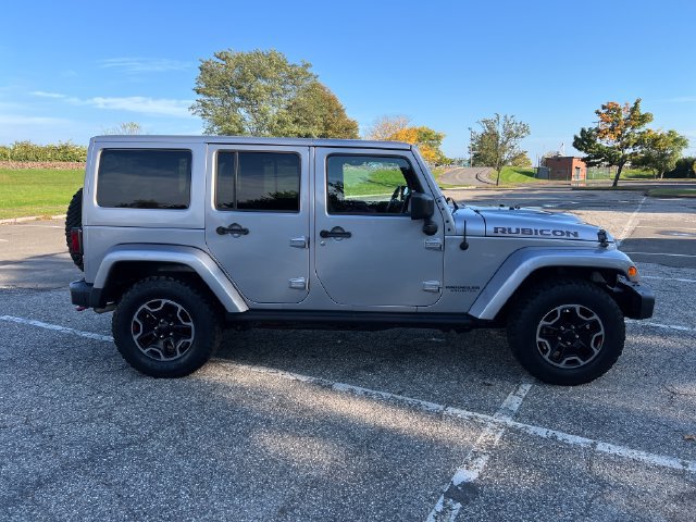 Used 2016 Jeep Wrangler Unlimited Rubicon AWD/4WD image 12