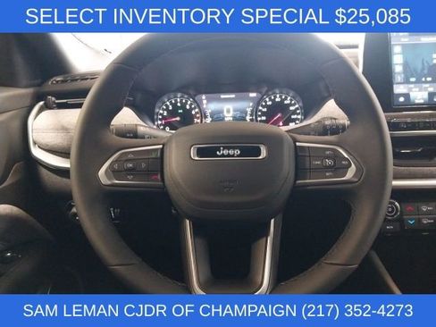 New 2026 Jeep Compass Latitude image 11