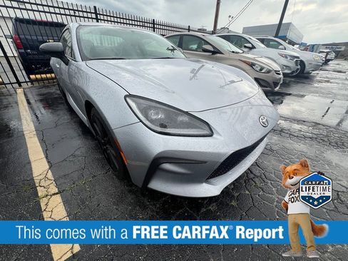 Used 2023 Toyota GR86 Premium w/ ALL Weather Mat Package (TMS) RWD image 2