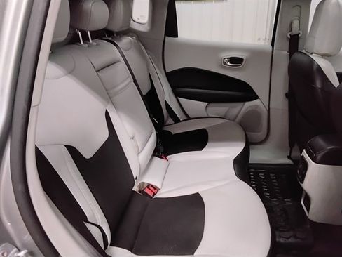 Used 2020 Jeep Compass Latitude w/ Safety & Security Group image 15