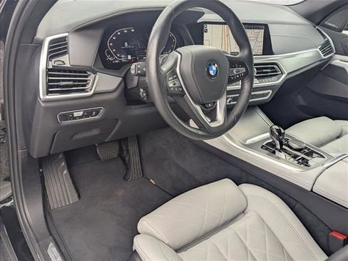 Certified 2023 BMW X5 sDrive40i w/ Luxury Seating Package image 3