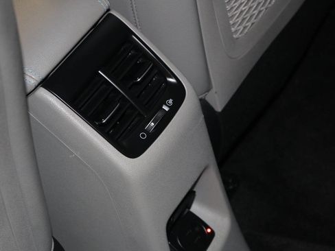 Used 2018 Kia Niro EX Premium image 56