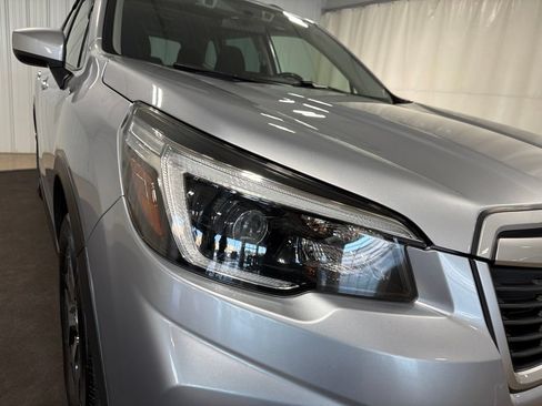 Used 2021 Subaru Forester Premium AWD/4WD image 13