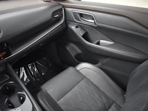 Used 2023 Nissan Rogue Platinum w/ Platinum Premium Package image 23