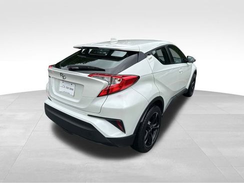Used 2021 Toyota C-HR LE image 5