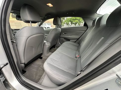 Used 2021 Hyundai Elantra SEL FWD image 35