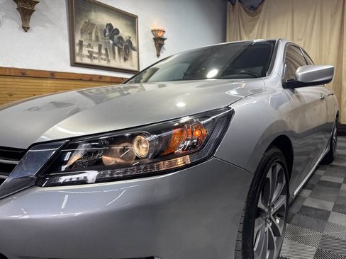 Used 2014 Honda Accord Sport image 7