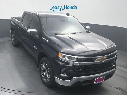 Used 2022 Chevrolet Silverado 1500 LT w/ Convenience Package II RWD image 19