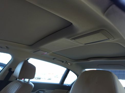 Used 2016 BMW 750i image 13