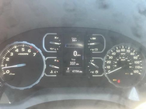 Used 2020 Toyota Tundra Limited w/ Limited Premium Package AWD/4WD image 15