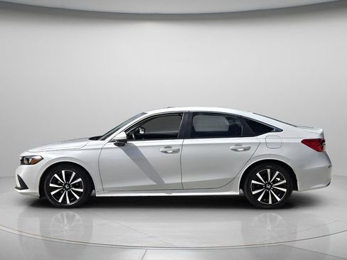 Used 2023 Honda Civic EX image 4