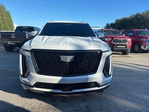 Used 2026 Cadillac Escalade ESV Platinum Sport w/ LPO, ONYX Package AWD/4WD image 2
