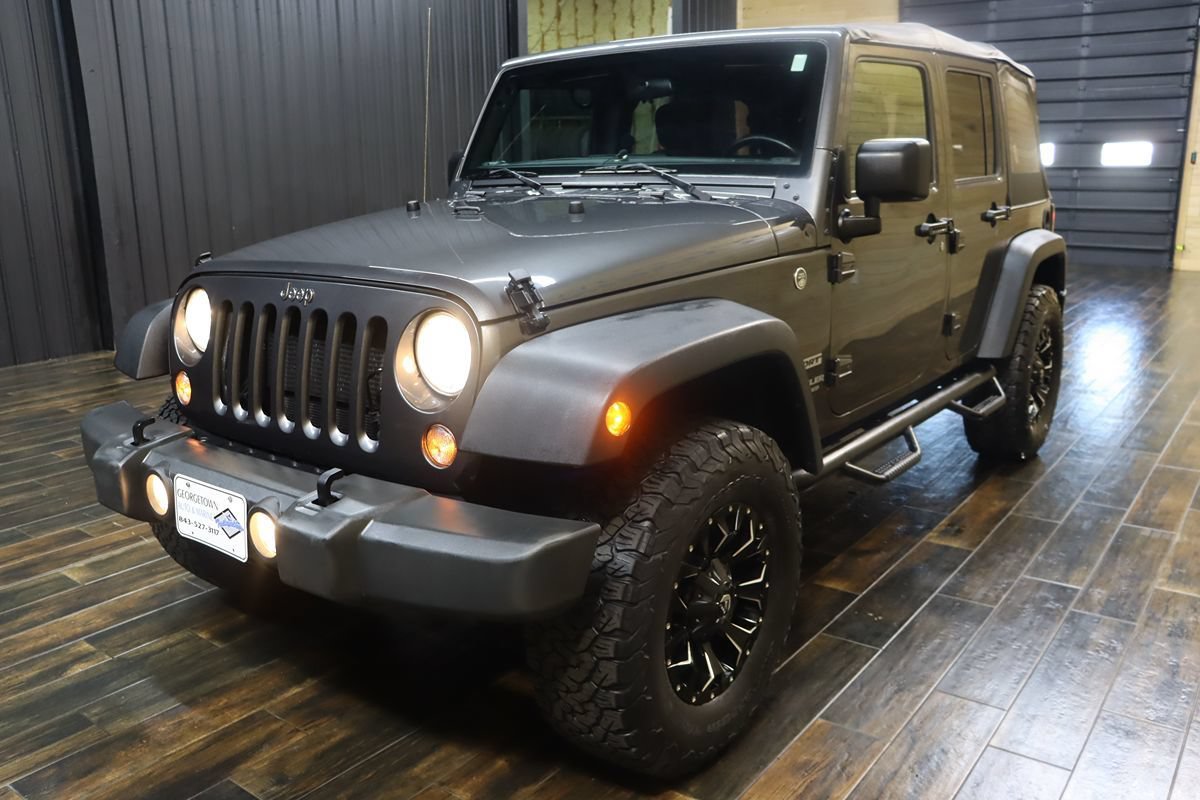 Used 2017 Jeep Wrangler Unlimited Sport w/ Connectivity Group AWD/4WD image 6