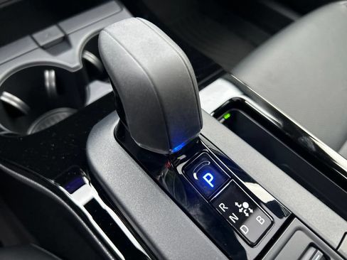 New 2027 Toyota Prius XLE AWD/4WD image 22